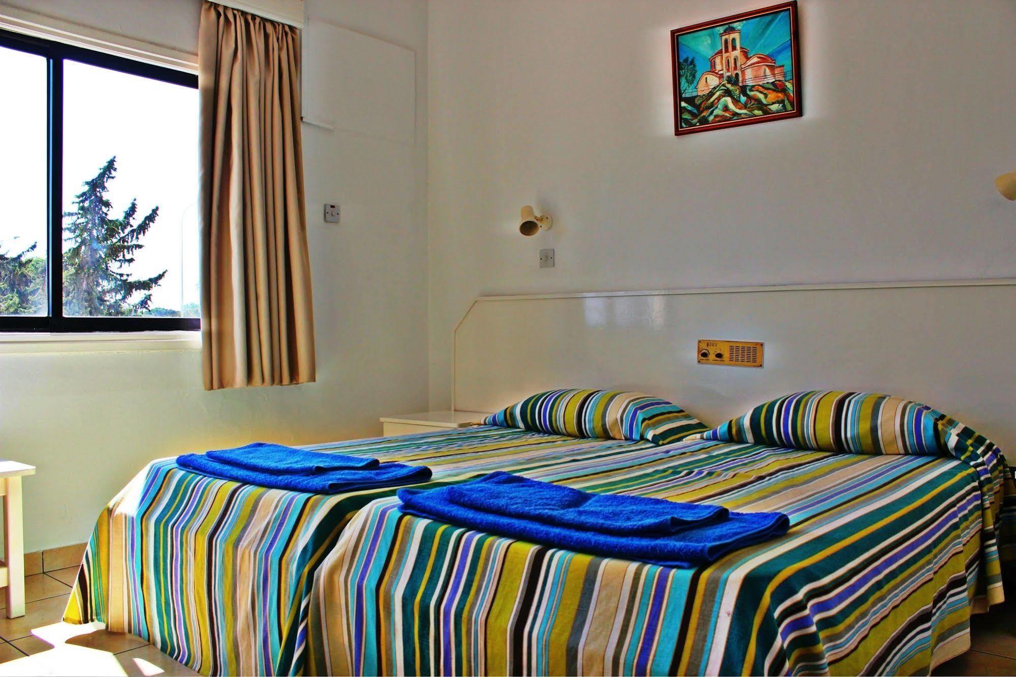 Konnos Bay Hotel Apartments Protaras Exteriör bild